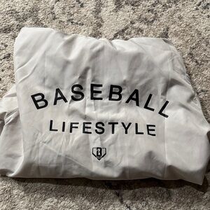 BL101 White Pullover Jacket